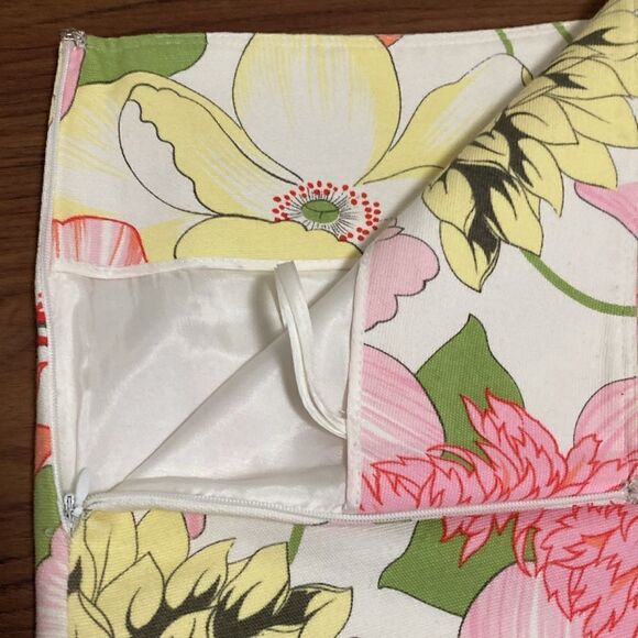 NWOT Burberry London Womens’ Floral Cotton Mini Skirt. Made in Italy. Size 6. - Picture 7 of 11